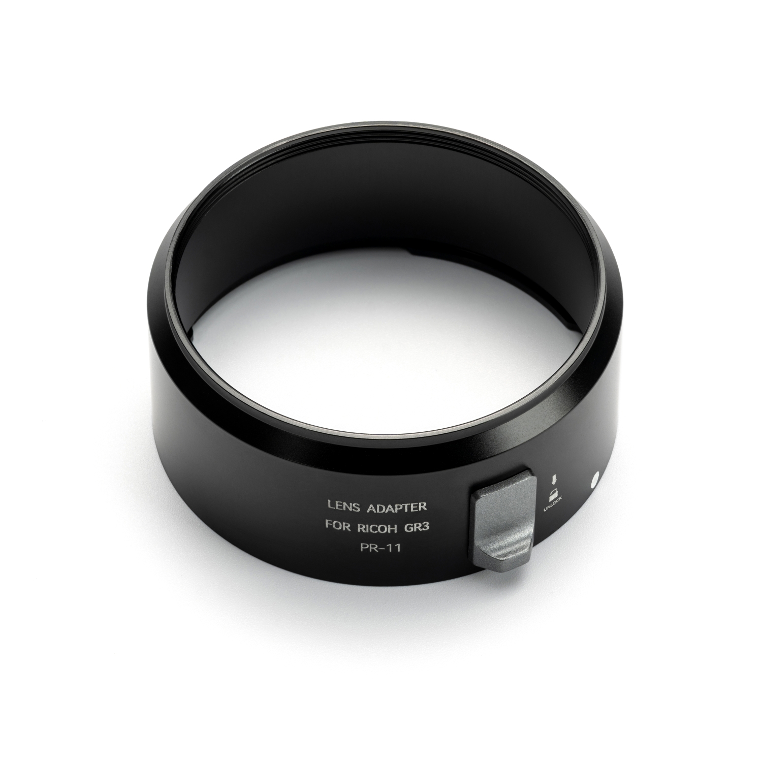 NiSi Adaptador de Filtro 49mm para Ricoh GR III 1 Adapta la Ricoh GR III a filtros estándar de 49mm con fijación Auto-Lock segura, instalación sin herramientas y compatibilidad con la tapa NiSi PR-5.
